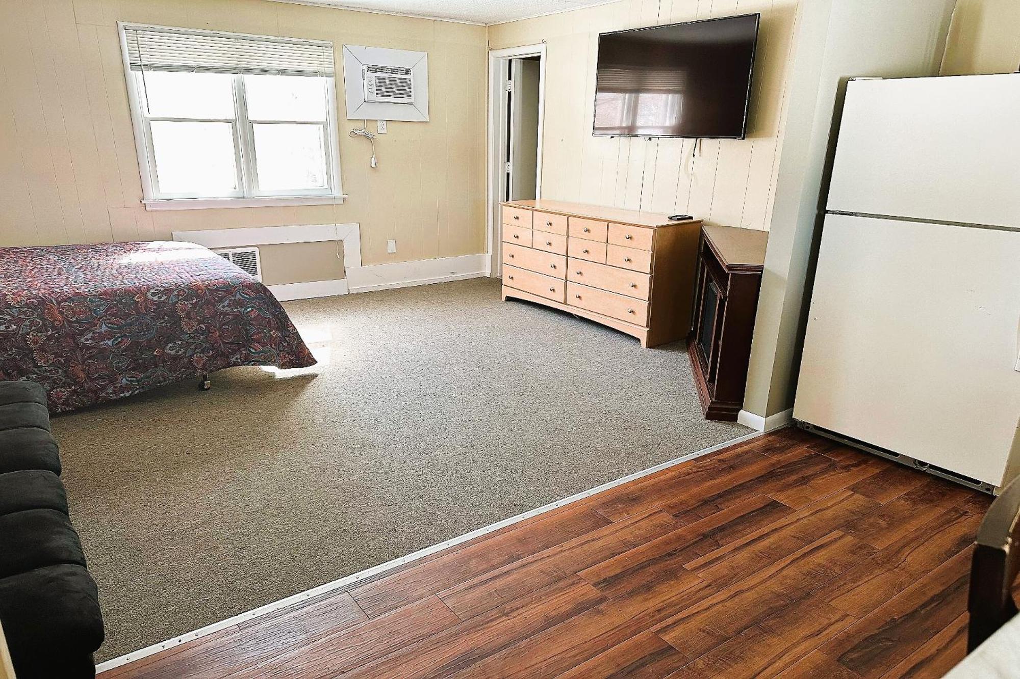 Love Hotels Timberline By Oyo Lake Superior Ironwood Buitenkant foto